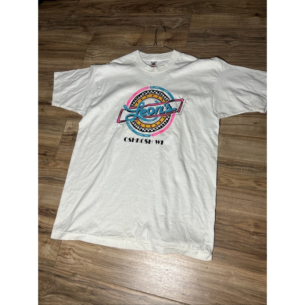 Vintage 80s/90s Single Stitch Leons T Shirt Oshkosh WI Size XL Made In USA Rare